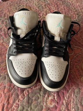 Mens Low-Top Sneakers in White, Black & Teal